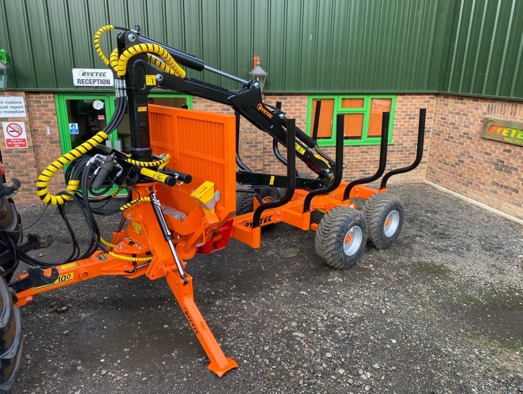 FETF Qualifying Timber Trailer and Forestry Crane